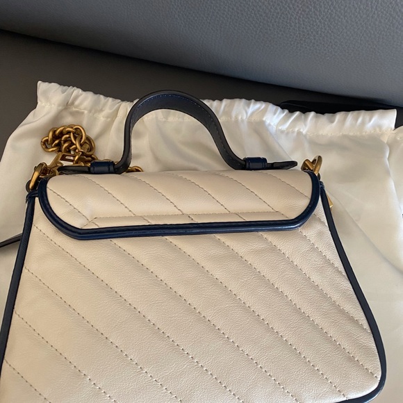 ❌SOLD❌Gucci Marmont Mini Top Handle - Picture 4 of 9